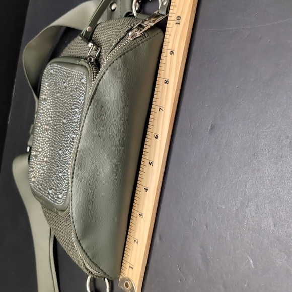 Steve Madden NYC, Women's Green Shimmer, Rhinestone Crossbody/Fanny Pack. - Picture 10 of 11
